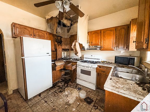 4th image of 8640 S Bennett Ave