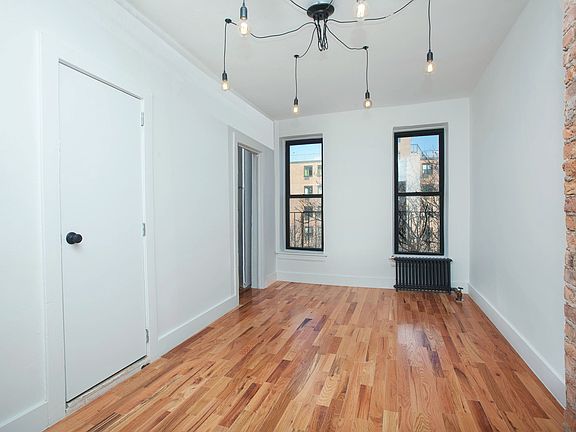 2nd image of 454 E 138th St #4AA