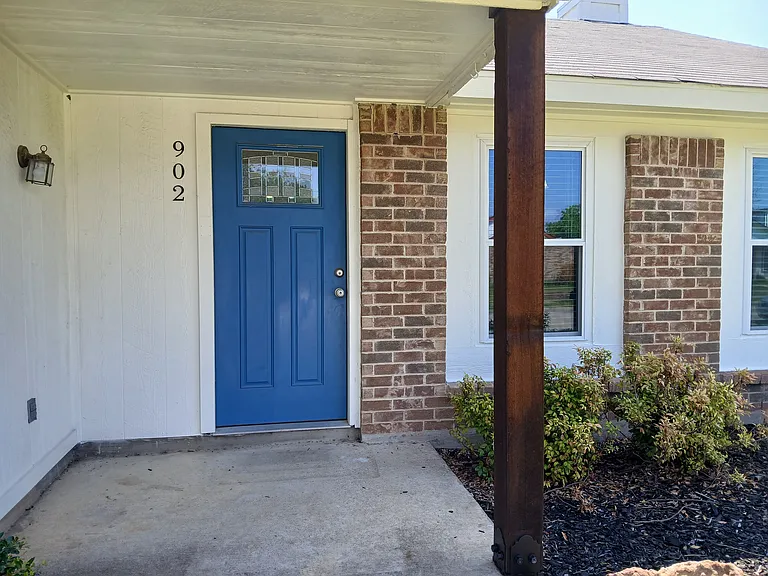 902 Rocky Creek Ln — Photo 3