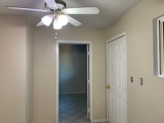 3rd image of 22410 Farragut Ave