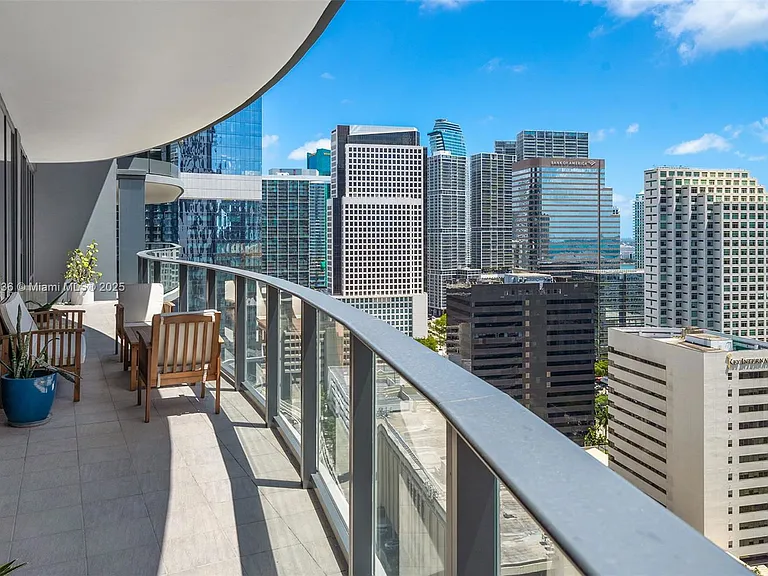 1000 Brickell Plz #2709 — Photo 36
