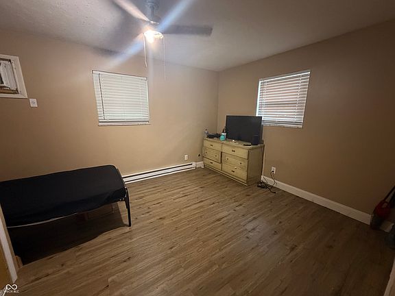 5th image of 1013 Valley View Dr
