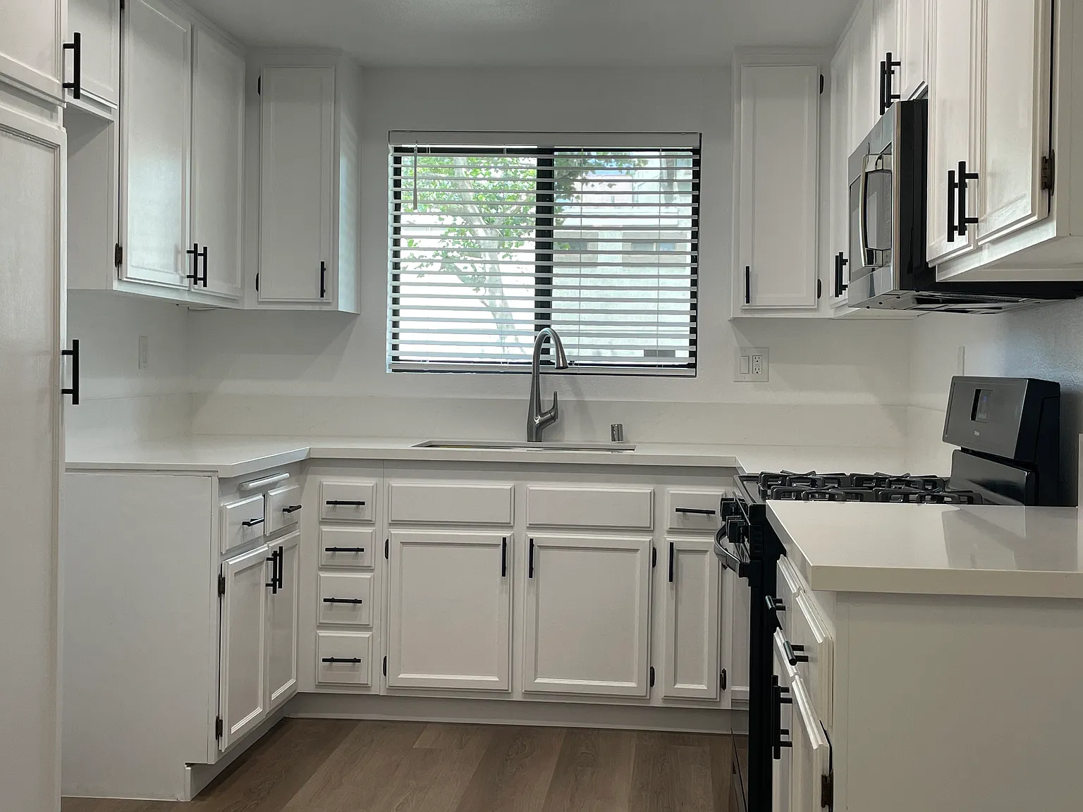 3 bed, 2.5 bath, 1450 sqft, $3,200 — Photo 4