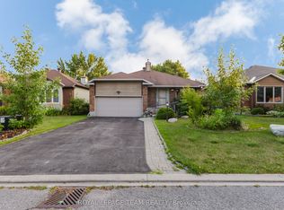 64 Jarlan Ter, Ottawa, ON K2L 3L3