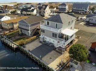 916 Meadow Lark Dr, Lanoka Harbor, NJ 08734