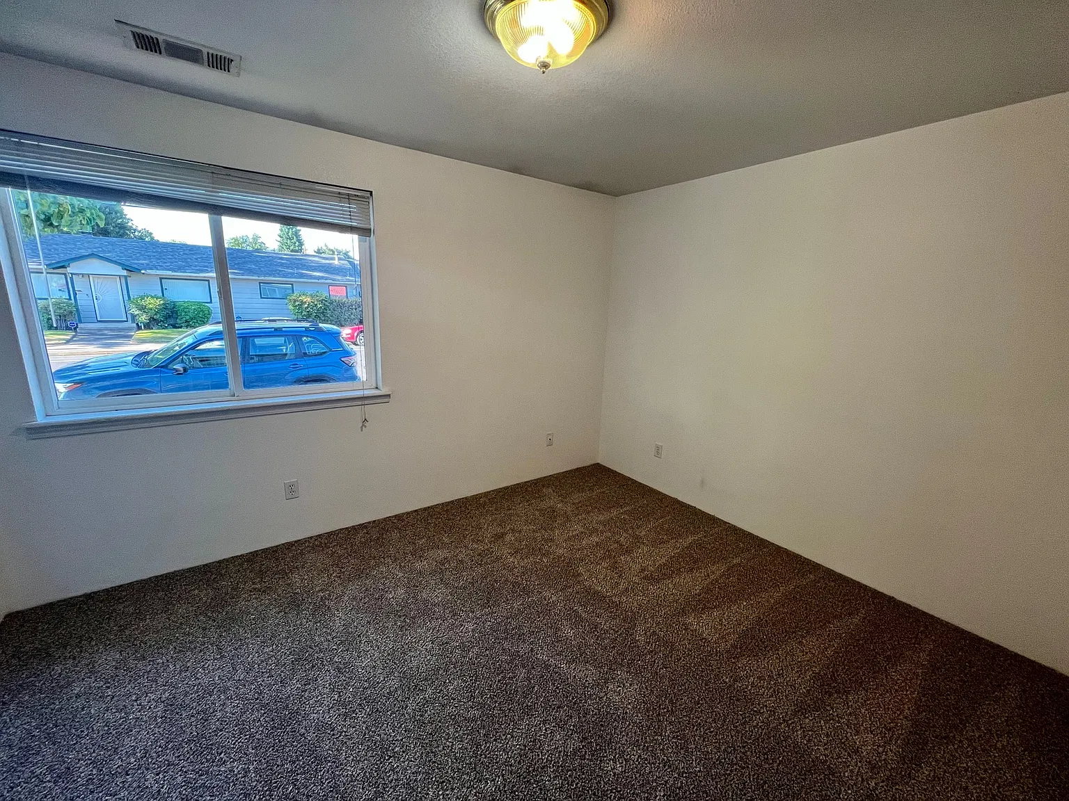 2 bed, 1100 sqft, $1,695 — Photo 4
