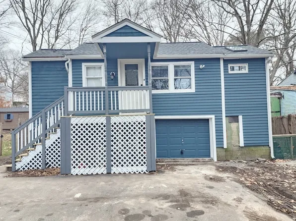 38 Overlook Rd, Holbrook, MA 02343