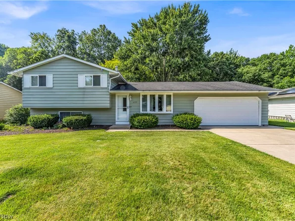 34739 Highland Dr, North Ridgeville, OH 44039