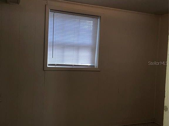 3rd image of 1005 E 4th St APT A