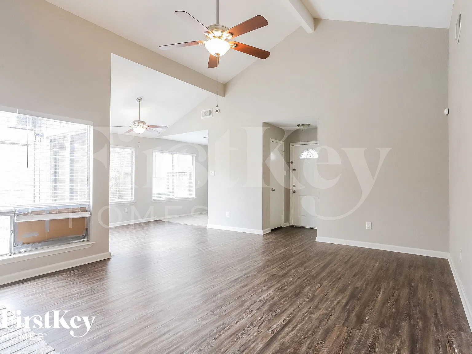 3 bed, 2.0 bath, 1160 sqft, $1,865 — Photo 4