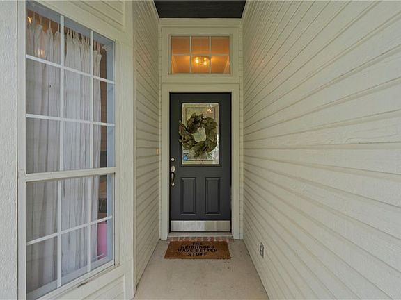 2nd image of 620 Willow Creek Dr