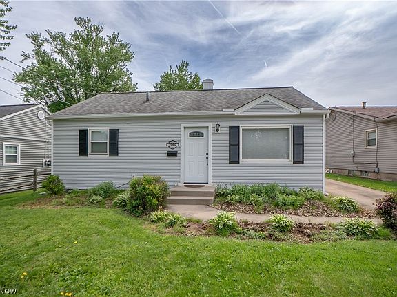 2nd image of 1060 Orchard Ave NE