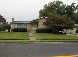 428 Warwick Rd N, Lawnside, NJ 08045