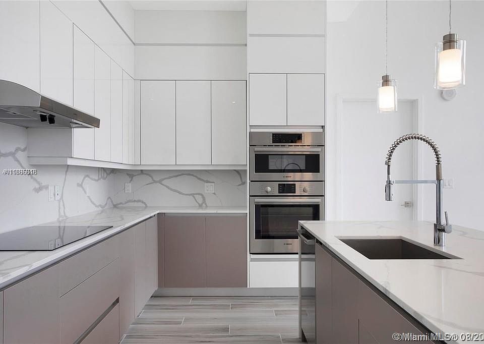 2nd image of 400 NW 1st Ave #4603
