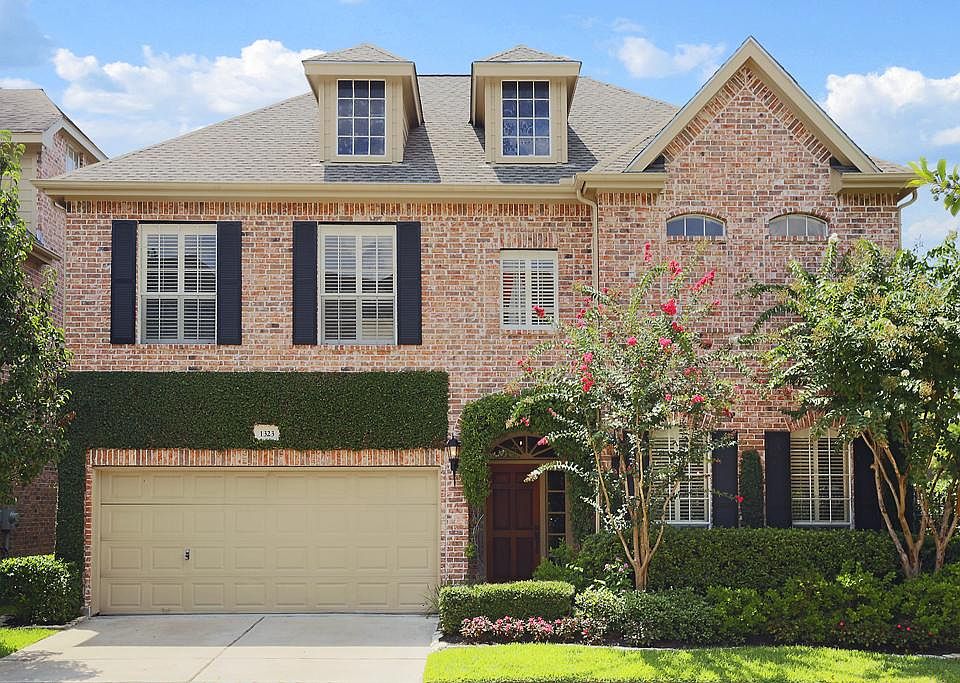 Gorgeous Home & Great Location!