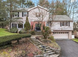 146 Saxon Woods Rd, White Plains, NY 10605