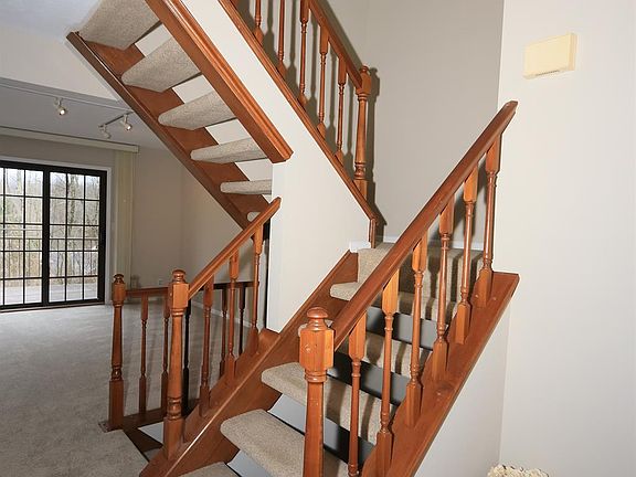 4th image of 1581 Englewood Pl