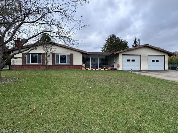 9495 Seymour Dr, Streetsboro, OH 44241
