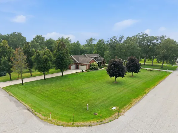 3663 Woodgate Dr, Wheatfield, IN 46392