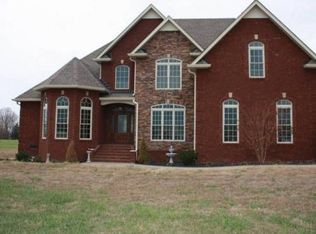 3790 Glen Raven Rd, Cedar Hill, TN 37032