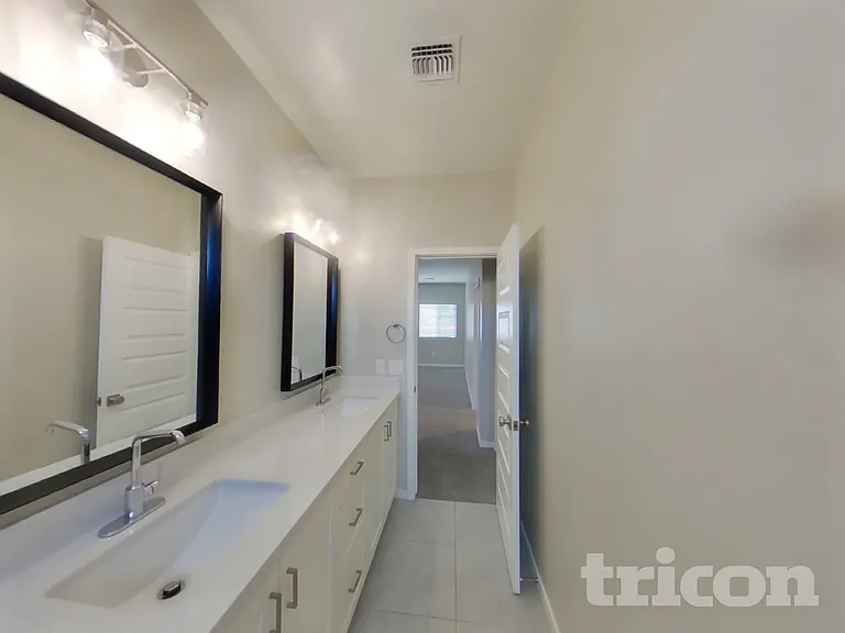 4537 E Granada St — Photo 13