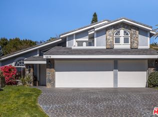 16819 Glynn Dr, Pacific Palisades, CA 90272
