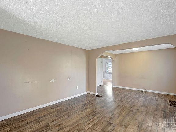 3rd image of 9629 Mount Nebo Rd