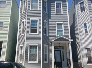 19 M St, Boston, MA 02127