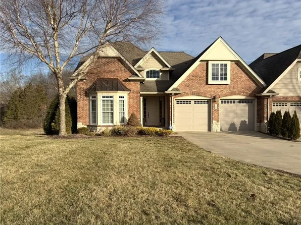 1208 Mini Hills Dr, Effingham, IL 62401