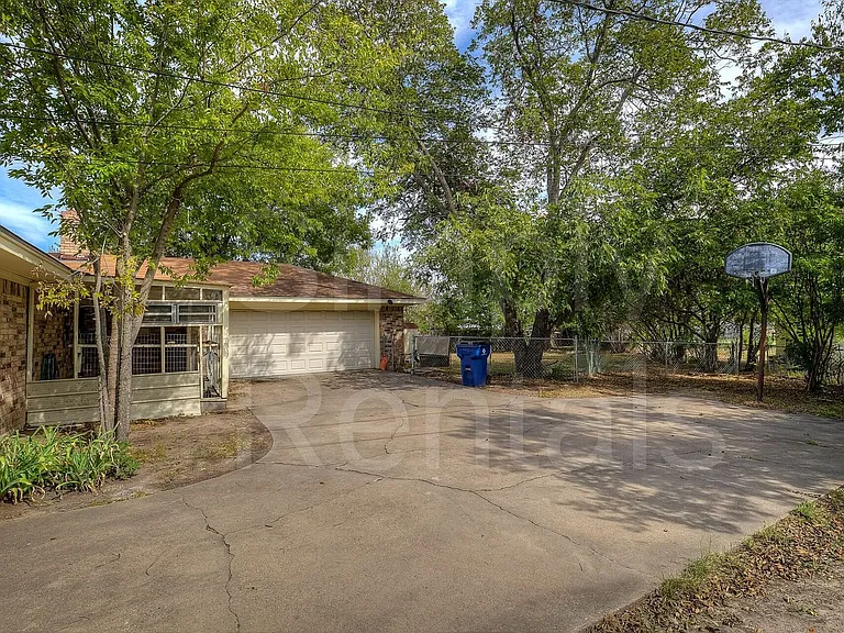 6426 Chapman Dr — Photo 43