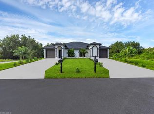 4425-4427 28th St SW, Lehigh Acres, FL 33973