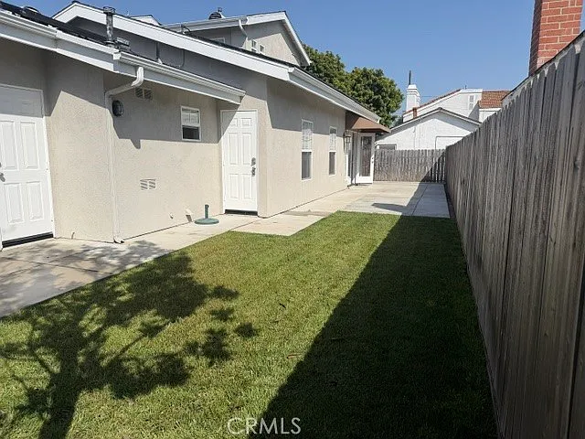 3 bed, 1355 sqft, $5,400 — Photo 4