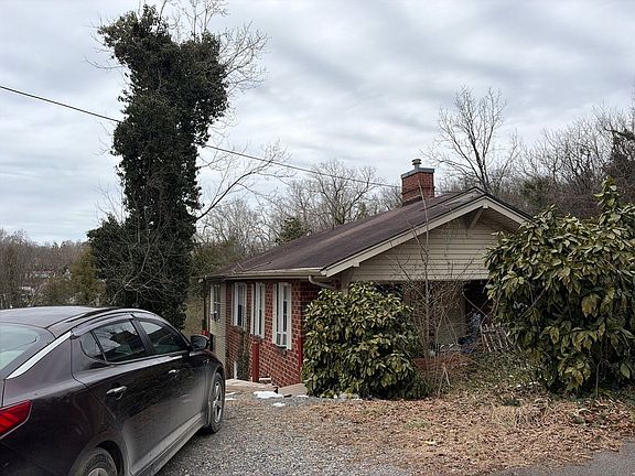 4th image of 144 Northcutt St