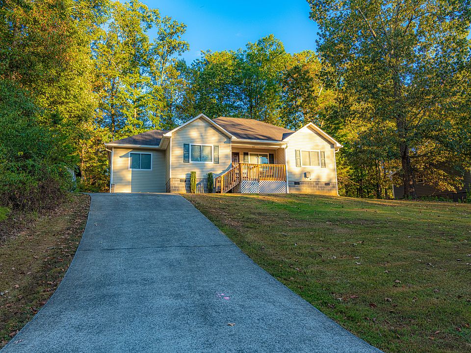 1st image of 138 Carole Dr NW