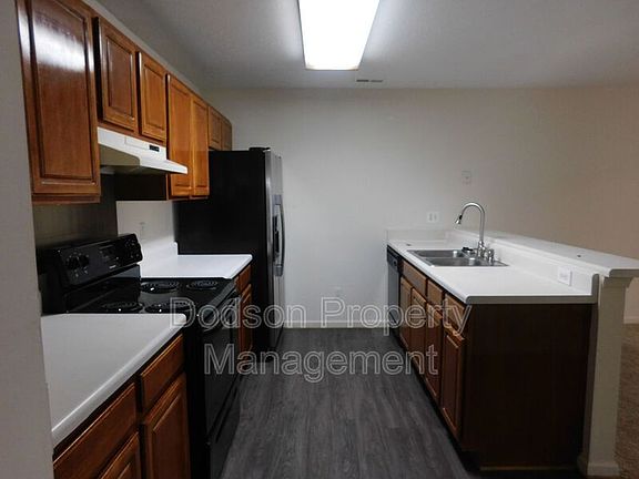 5th image of 2102 Westgate Cir
