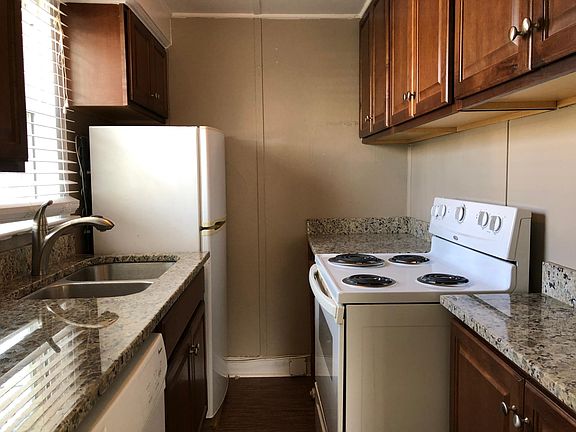 5th image of 317-27 1/2th St #2
