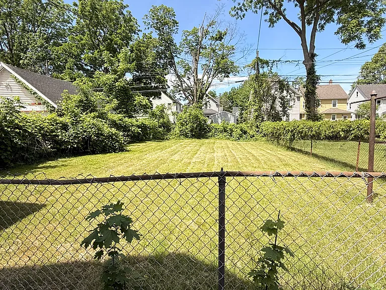 Garfield St — Photo 21