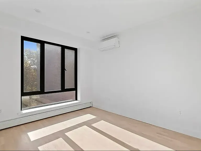 2600 7th Ave #3Z — Photo 10