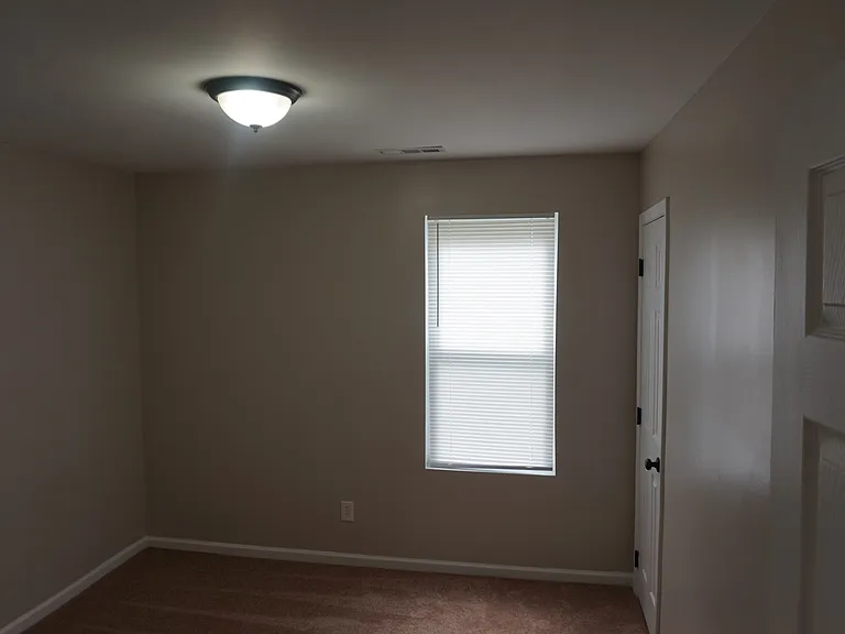 29134 Glenwood St — Photo 6