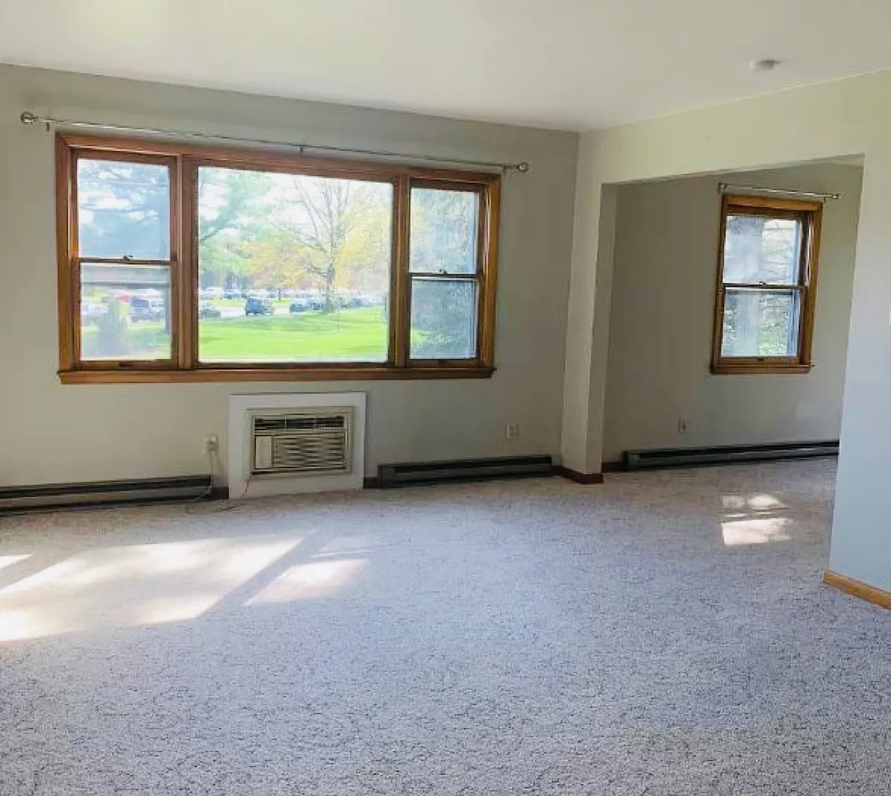 2 bed, 1100 sqft, $1,450 — Photo 2