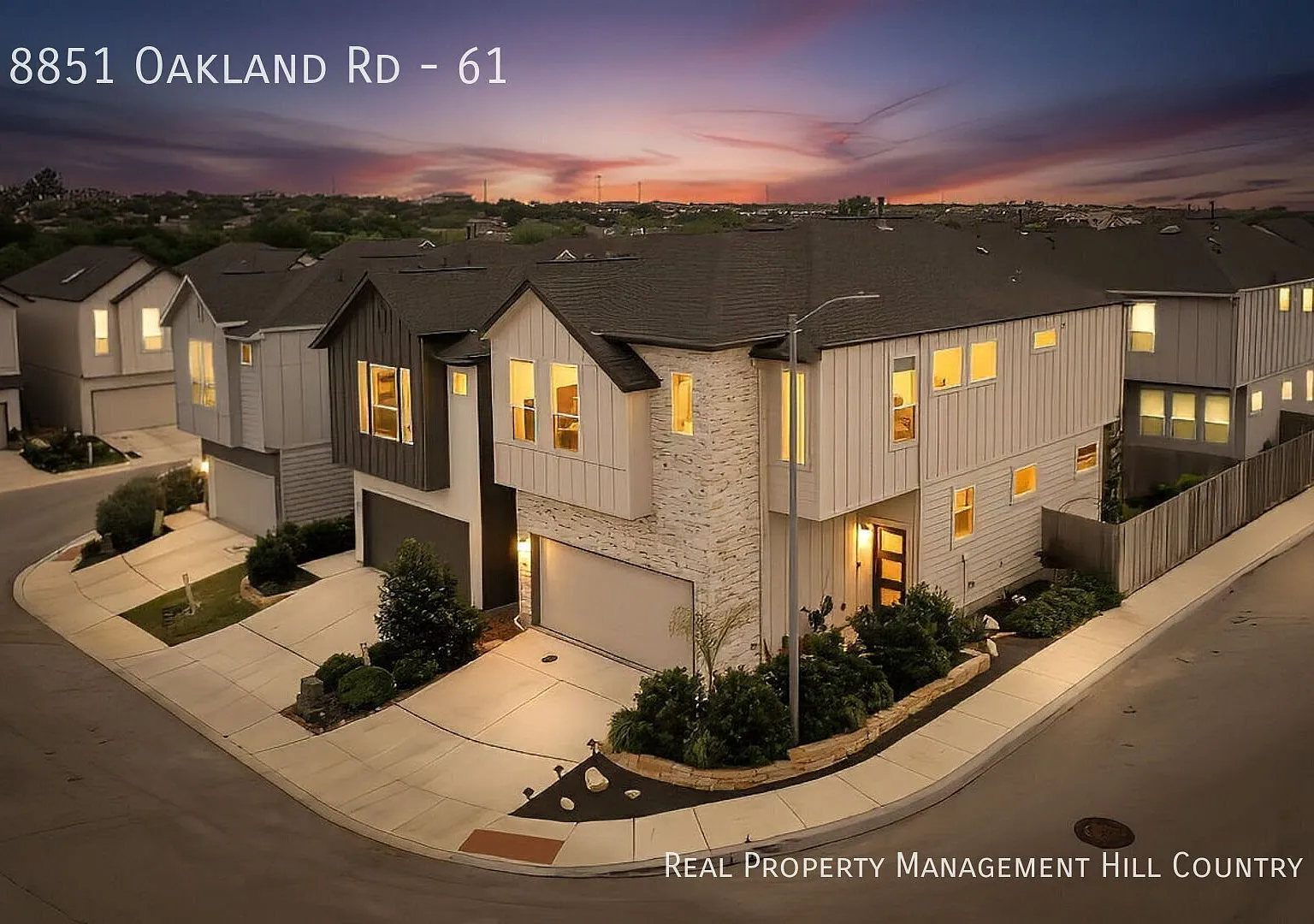Gated community, 2 story townhome by Med center — Photo 1