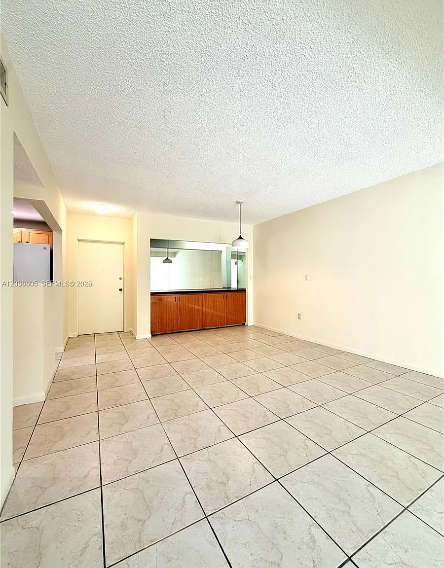 Northgate Townhouse Condo — Photo 2