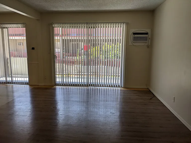 1401 College View Dr #7 — Photo 6