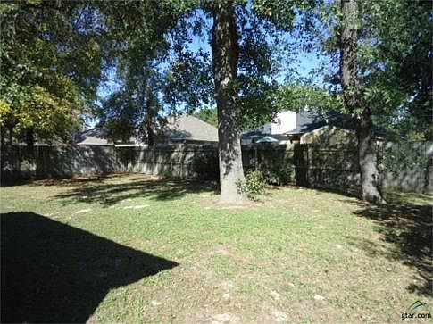 3rd image of 5605 Calais Dr