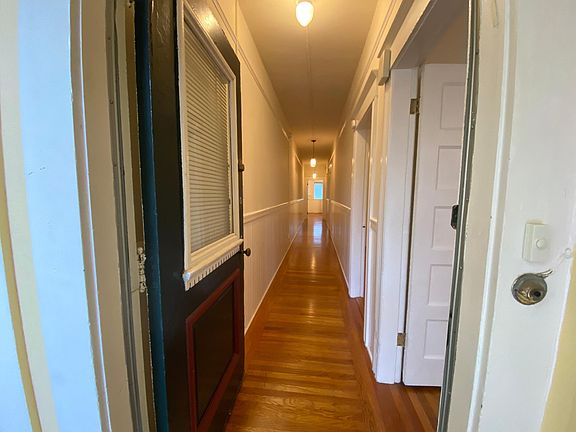 3rd image of 183 Collingwood St