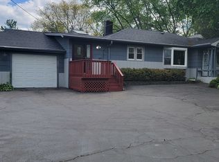 24049 W Grass Lake Rd, Antioch, IL 60002