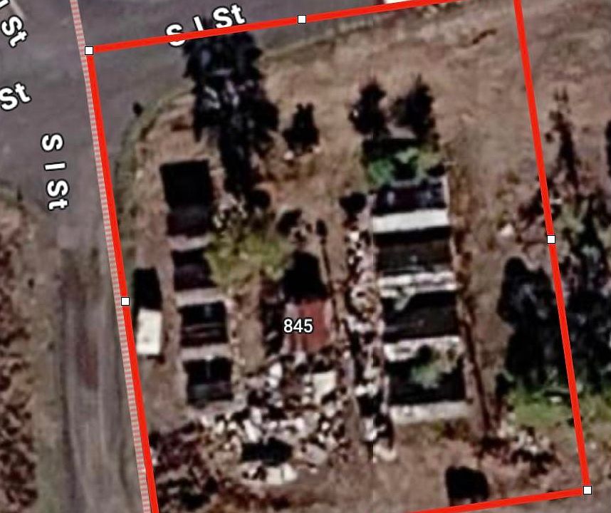 1st image of 7XX W 1st St