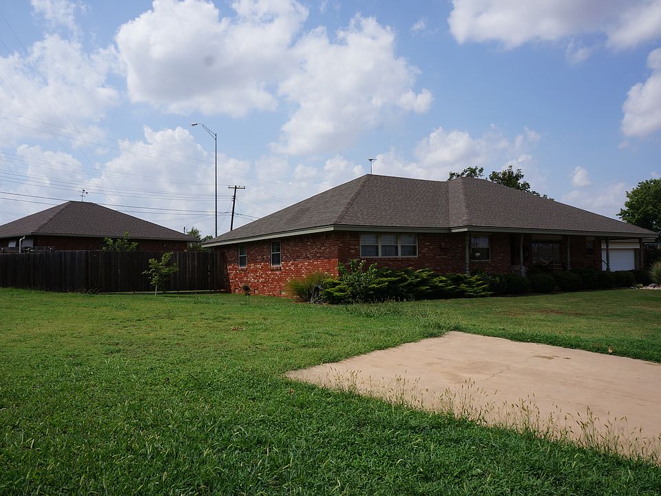 1st image of 1612 Crestview Dr