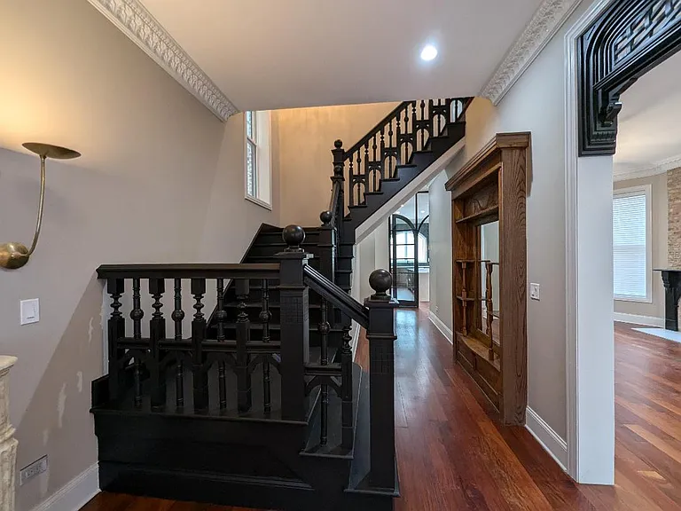 2150 W Monroe St — Photo 14