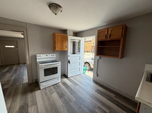 909 Clay St, Pittsburgh, PA 15215